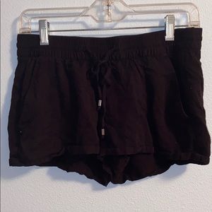 Black float shorts